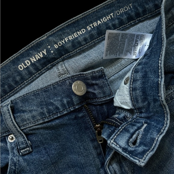 Old Navy tattered straight cut jeans - Picture 3 of 10